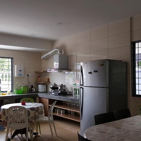 Vila Ellis Lot 310 Kuching Exteriér fotografie